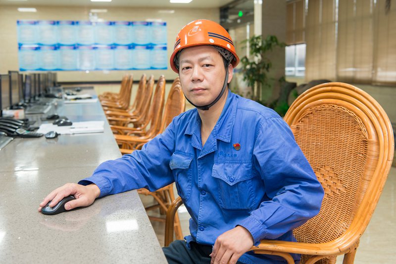1584004839682056449.jpg 6林少鹏:2019“三钢闽光杯”第五届福建省钢铁行业暨三钢职业技能竞赛“高炉运转工”比赛第一名,2020年福建省技术能手,,三明市五一劳动奖章_副本.jpg